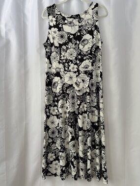 Talbots Black and White Floral Sleeveless Maxi Dress, Size Large, NWT